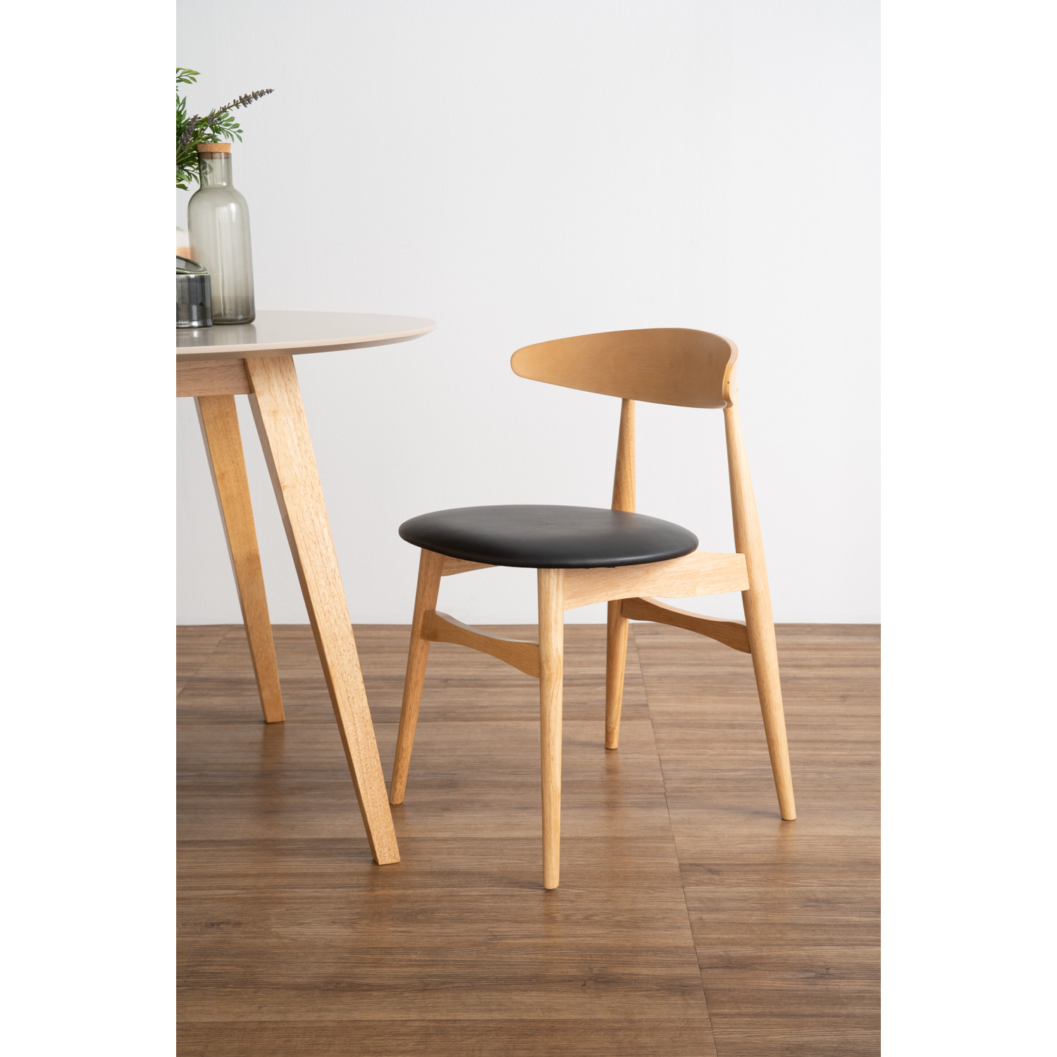 1439289/241322 1+4 PLATON ROUND DINING TABLE WITH TELYN DINING CHAIR 1439289/241322 1+4 PLATON ROUND DINING TABLE WITH TELYN DINING CHAIR
