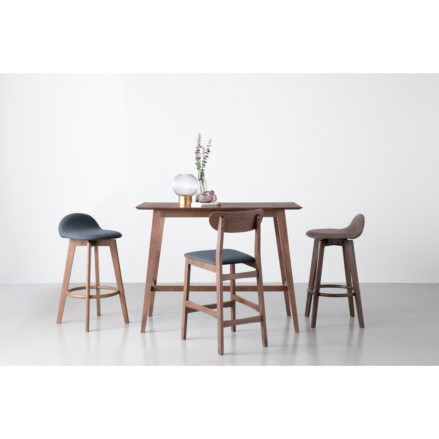 144059/248012 1+2 CEDAR COUNTER TABLE WITH MORA BAR CHAIR 144059/248012 1+2 CEDAR COUNTER TABLE WITH MORA BAR CHAIR