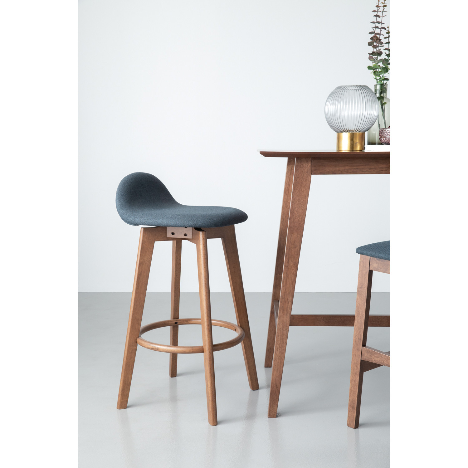 144059/248012 1+2 CEDAR COUNTER TABLE WITH MORA BAR CHAIR 144059/248012 1+2 CEDAR COUNTER TABLE WITH MORA BAR CHAIR