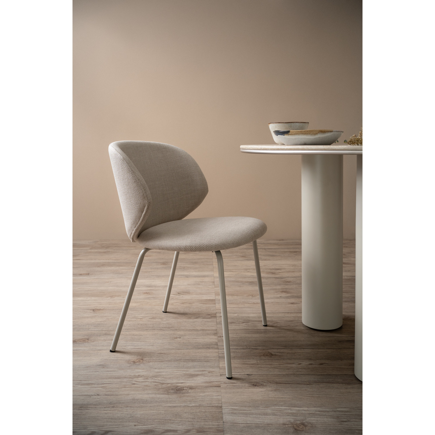 144103/241641 1+4 HIRI DINING TABLE WITH KENZI DINING CHAIR 144103/241641 1+4 HIRI DINING TABLE WITH KENZI DINING CHAIR