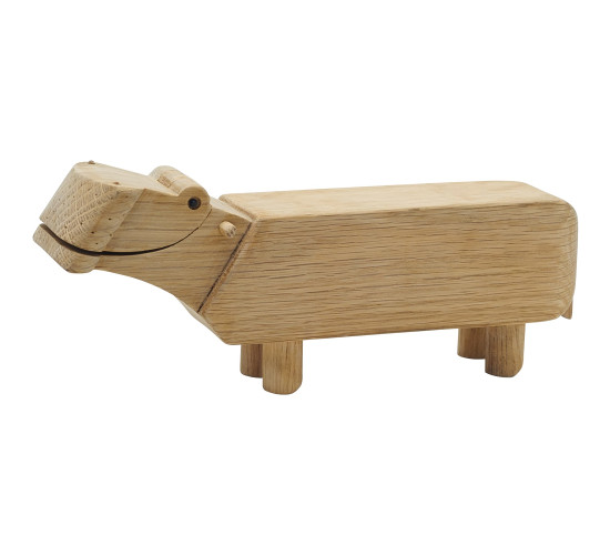 HIPPO IN OAK WOOD